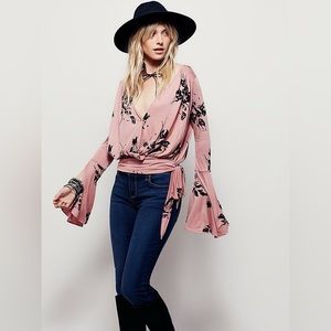 2/$25 Free People Fionas Bell Sleeve Top